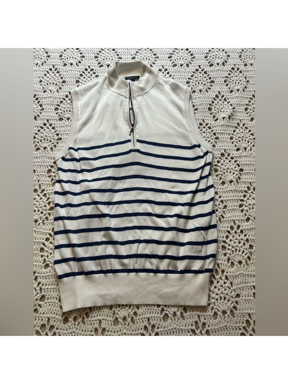 Men’s Turtleson Knit Sweater Vest Size L White Navy Stripe 3/4 Zip Golf